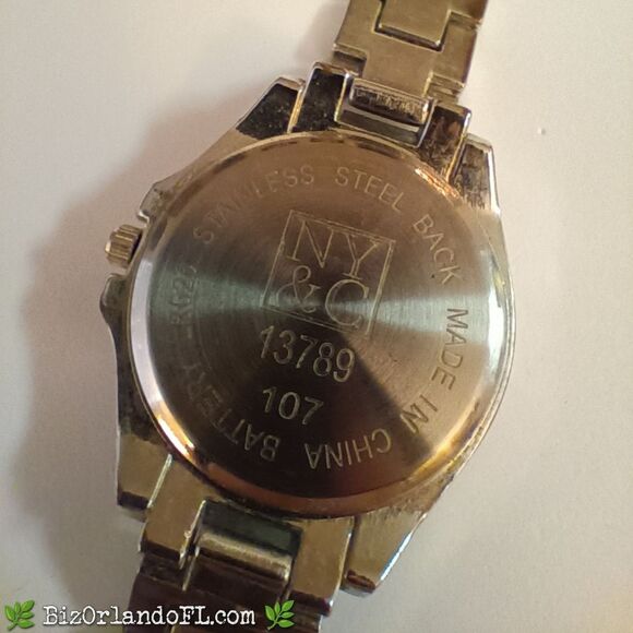 VINTAGE: New York & Company -- NY & Co -- Silver Women's Watch - Picture 8 of 11